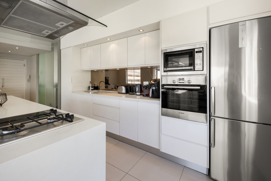 To Let 2 Bedroom Property for Rent in Sea Point Western Cape